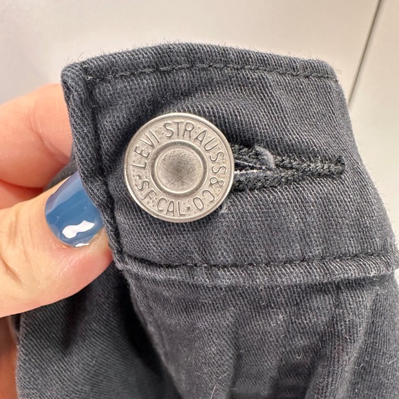 Levi's‎ Women’s 31 Utility Pant Black Casual Cropped Trousers Minimalist - Picture 7 of 7